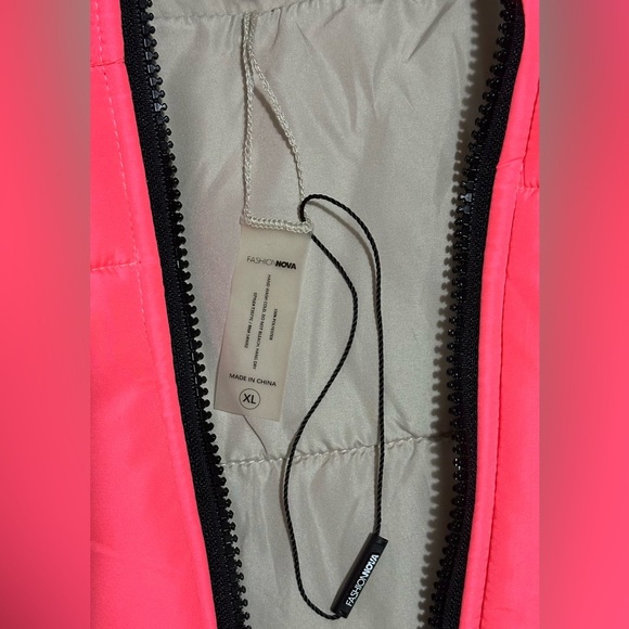 Fashion Nova | New Good Side Reversible Vest - Pink/Combined (Size XL) - Picture 6 of 11